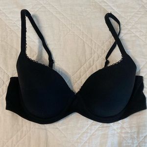 Victoria’s Secret Body by Victoria Bra 34C